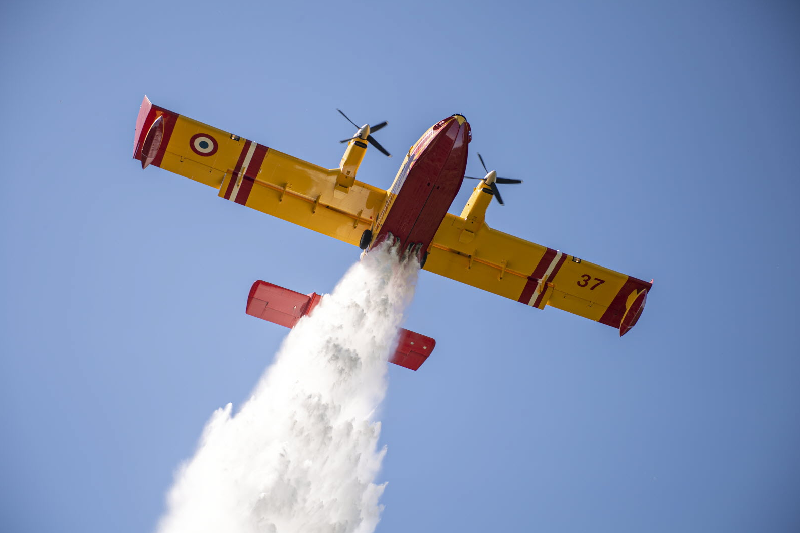 Une petite liste de choses très dangereuses en avion qui font que les pilotes de Canadair sont parmi les meilleurs et n'ont…